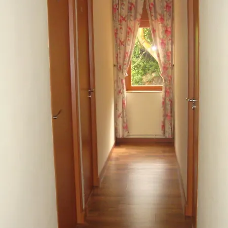 Konukevi Hostal Poncebos Poncebos
