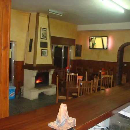 ゲストハウス Hostal Poncebos