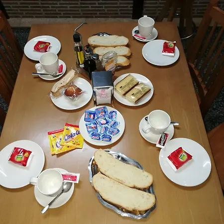 ゲストハウス Hostal Poncebos *