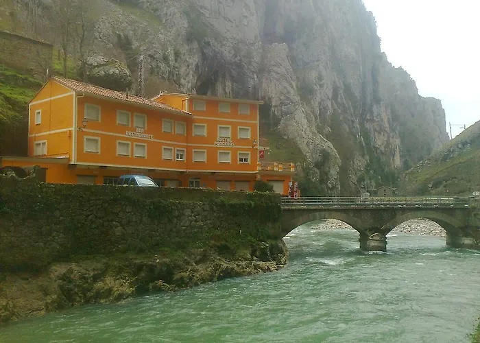 Maison d'hôtes Hostal Poncebos Poncebos